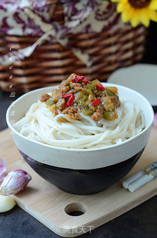 茄丁青椒肉酱面的做法步骤:10