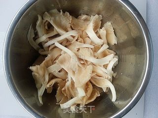 凉拌平菇的做法步骤:3
