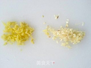 凉拌皮蛋的做法步骤:2