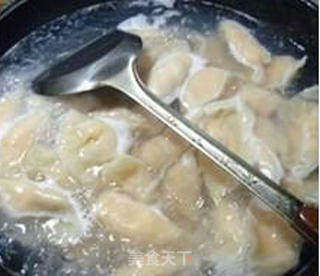 泡菜鸡肉馅饺子的做法步骤:12