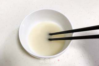 小福猪中国结馒头的做法步骤:2