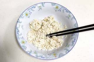 小福猪中国结馒头的做法步骤:4