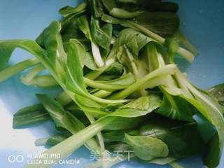 #团圆饭#鸡毛菜卤蛋清汤面的做法步骤:2