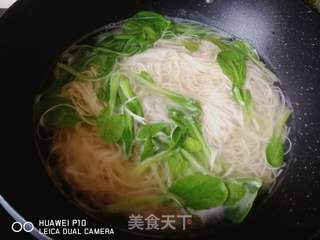 #团圆饭#鸡毛菜卤蛋清汤面的做法步骤：7