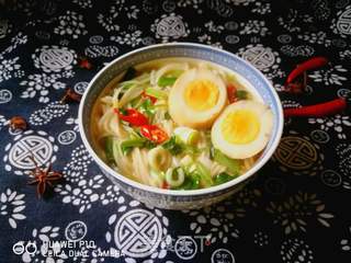 #团圆饭#鸡毛菜卤蛋清汤面的做法步骤:11