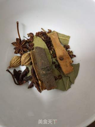 自制金银蒜蓉酱的做法步骤:5