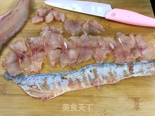 番茄鱼的做法步骤:2