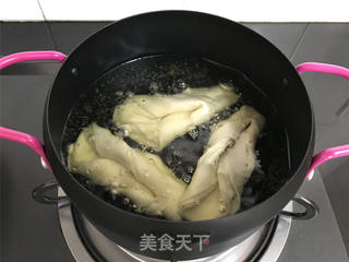 饺子皮版排叉的做法步骤:7