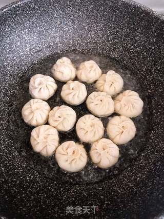 三鲜水煎包的做法步骤:9