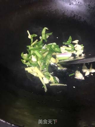 姜葱炒蟹的做法步骤:4