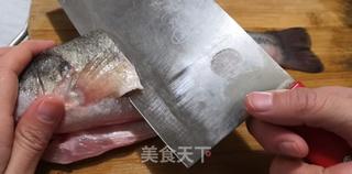 清蒸鲈鱼(蒸箱版)的做法步骤:2