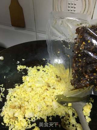 黄金炒饭的做法步骤:4