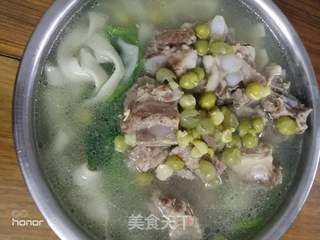 排骨汤面的做法步骤：8