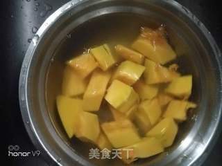 南瓜红枣粥的做法步骤：1