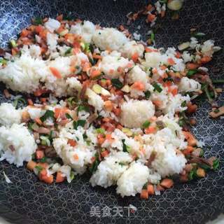 火腿炒饭的做法步骤:6