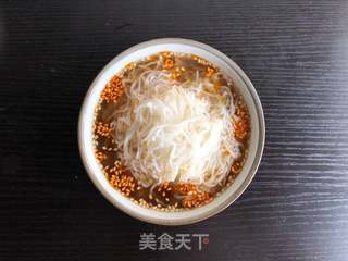 快手酸辣米粉的做法步骤:9