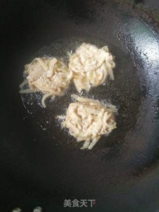 土豆丝小饼的做法步骤:6