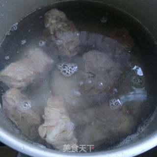 清炖龙骨汤的做法步骤:3