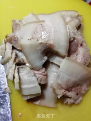 传统回锅肉的做法步骤:5