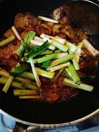 传统回锅肉的做法步骤:11