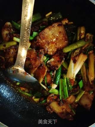 传统回锅肉的做法步骤:13