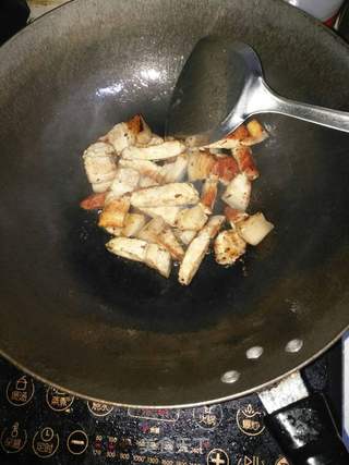 胡萝卜烧腐乳红肉的做法步骤:7
