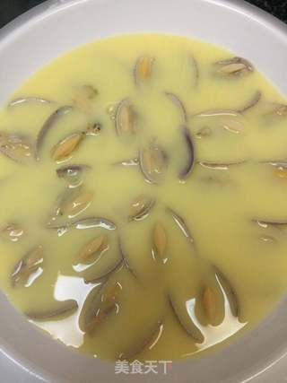 花甲蒸水蛋的做法步骤：5