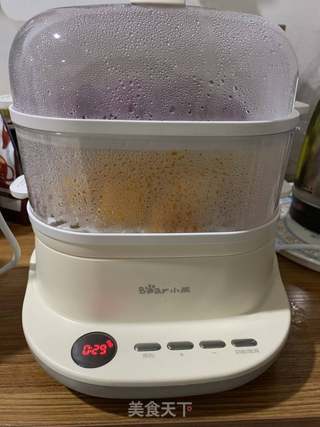 毛毛虫小馒头的做法步骤:2