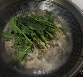 菠菜猪肝粥的做法步骤:10