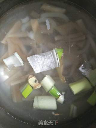 水晶猪皮冻的做法步骤:5