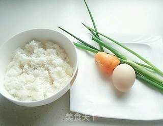 蛋炒饭的做法步骤:2