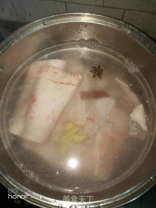 水晶猪皮冻的做法步骤:3