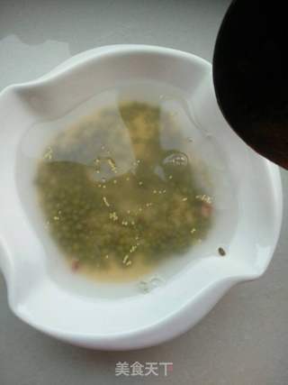 小米绿豆粥的做法步骤：2