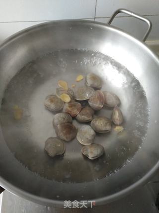 海鲜菌菇年糕汤的做法步骤:6