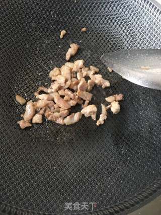 苔菜肉丁过水面的做法步骤:11