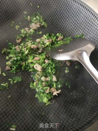 苔菜肉丁过水面的做法步骤:12