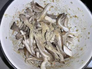 酥炸蘑菇的做法步骤:12