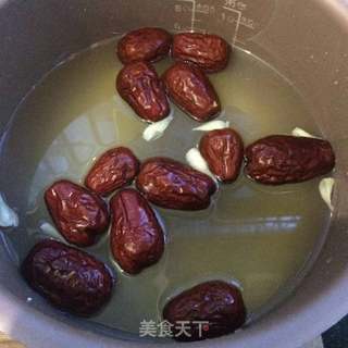百合红枣小米粥的做法步骤:5