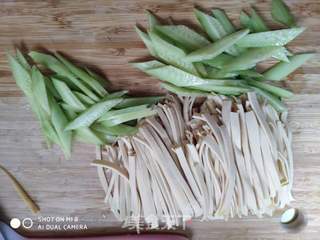凉菜  豆皮拌黄瓜的做法步骤：2