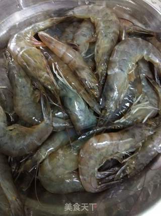 灼白对虾的做法步骤：1