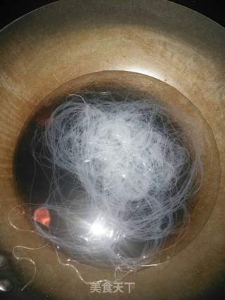 黄瓜豆芽拌粉丝的做法步骤:4