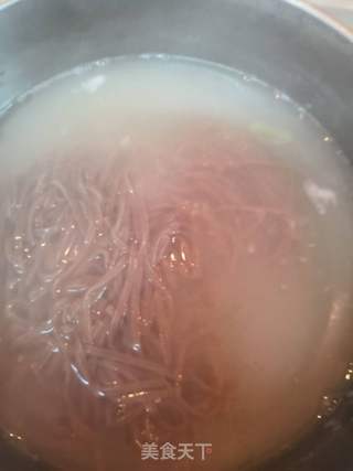 肉末荞麦面的做法步骤：1