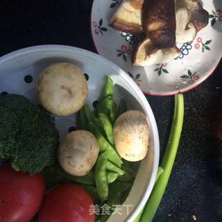 荷兰豆荞麦面的做法步骤：1
