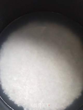 红薯大骨粥的做法步骤：1