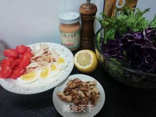 *蔬菜沙拉 健康轻食*,你GET到了么的做法步骤:2