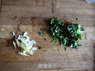大虾冻豆腐汤的做法步骤:3