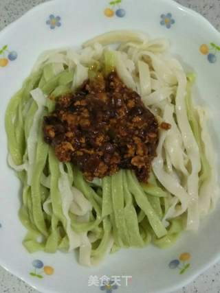 菠菜汁手擀面的做法步骤:11
