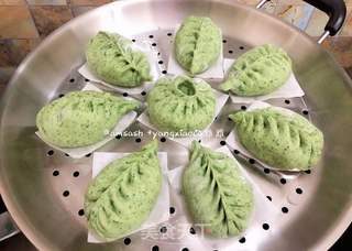菠菜柳叶包子的做法步骤:11