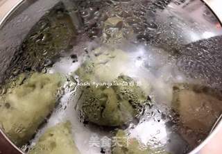 菠菜柳叶包子的做法步骤:12