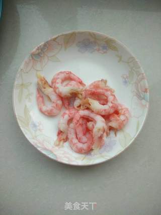 香菇芹菜.虾仁炒饭的做法步骤:2